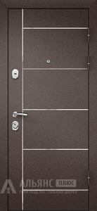 Металлическая дверь для частного дома с вертикальными ригелями №53 внешняя - фото